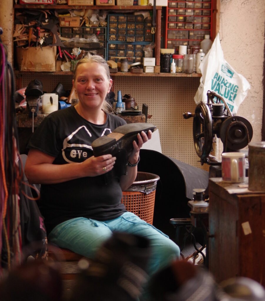 The Lady Cobbler by Johnny Bean / Beanphoto